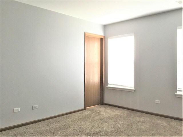 Building Photo - 2415 Sisters Ct