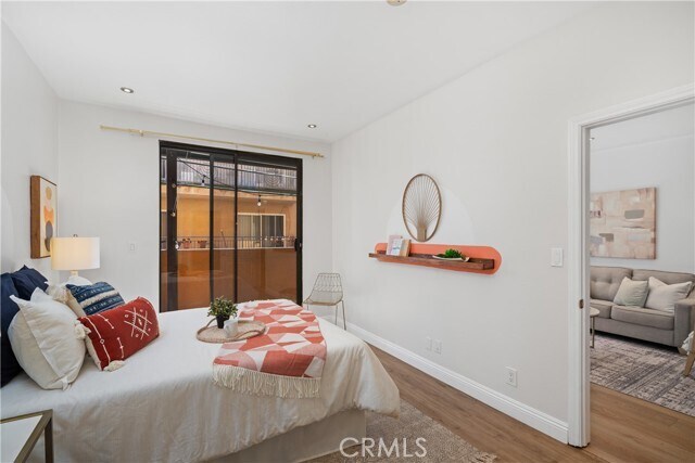 Building Photo - 828 N Hudson Ave