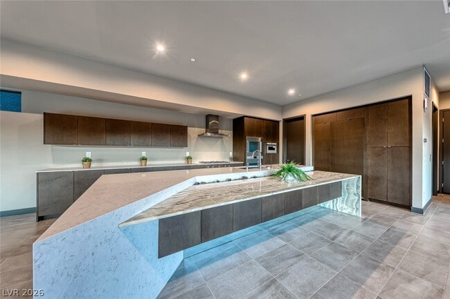 Building Photo - 26 Lakefront Dr