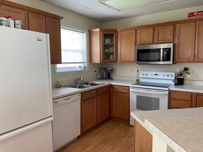 Building Photo - Spacious 3BR Home with Fenced Yard, 2-Car Garage & Great South Columbia Location