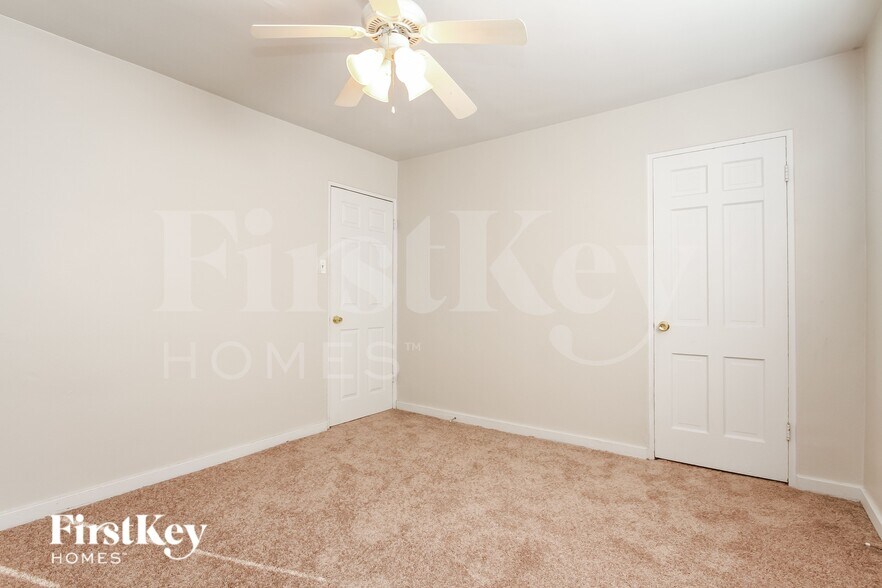 Building Photo - 6256 Raleigh Dr