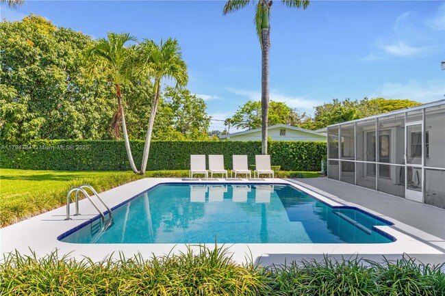 Building Photo - 13790 SW 80th Ave