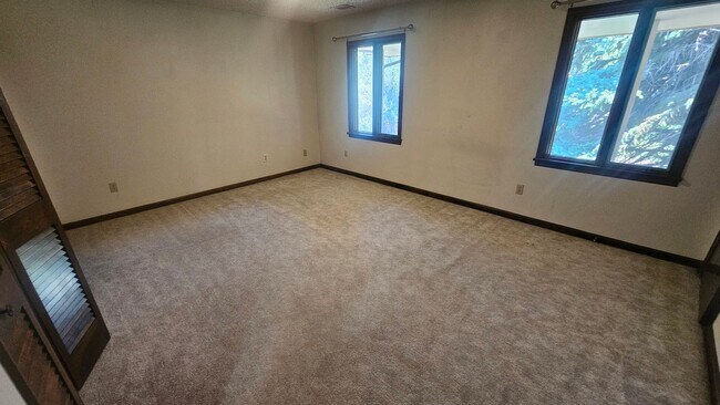 Building Photo - 2608 Leisure Dr