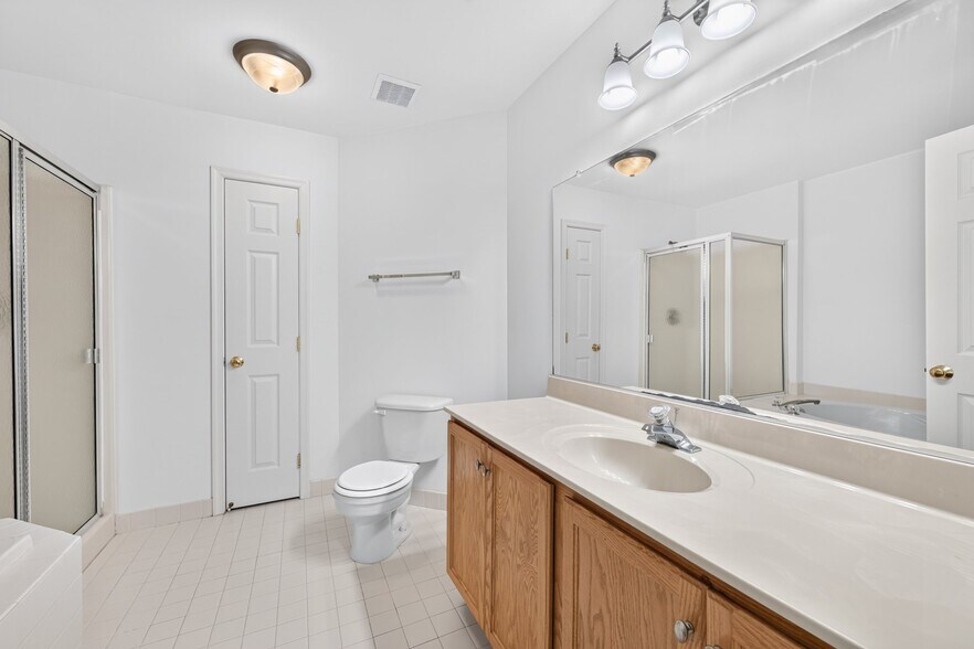 Building Photo - 335 Wheatfield Cir