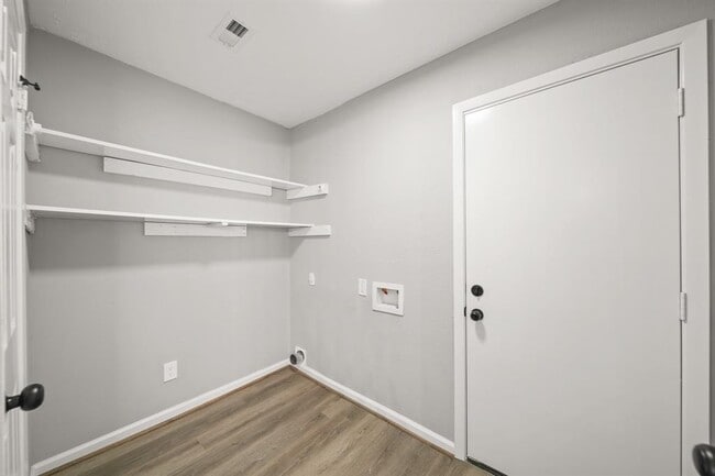 Building Photo - 13835 Templar Ln