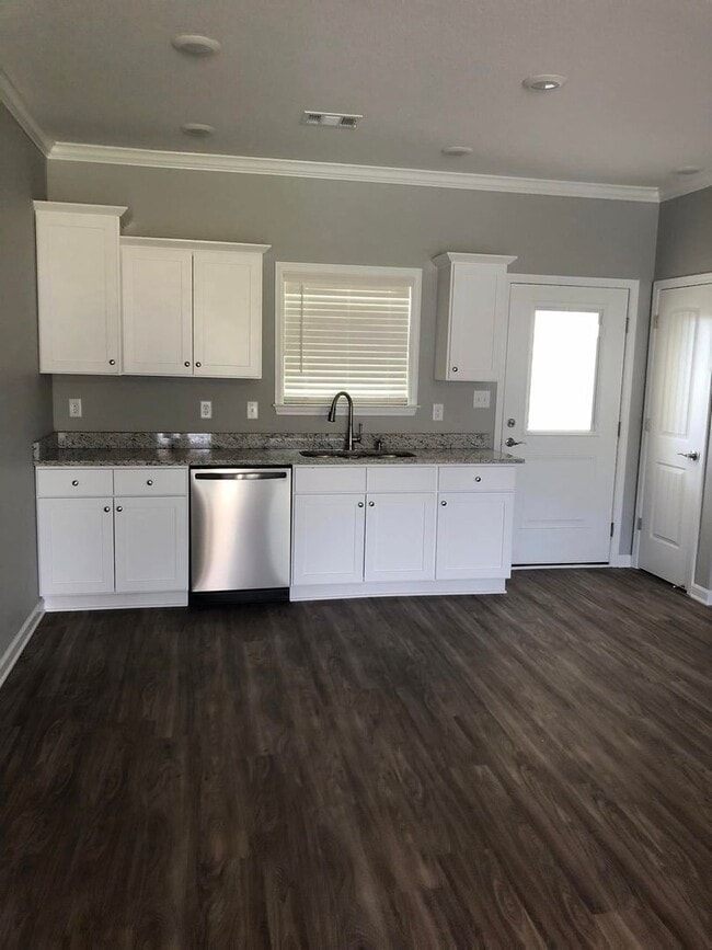 Building Photo - 1408 Rehoboth Dr