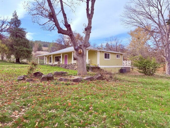 Building Photo - 2099 Emigrant Creek Rd