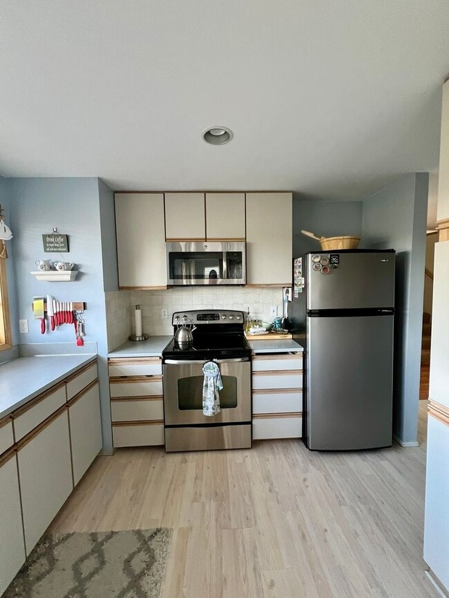 Building Photo - 3 Bd., 2 Ba., in Birch Bay Sea Links Gated Community