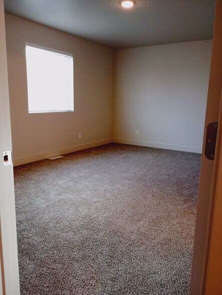 Building Photo - 1469 S Sageberry Dr