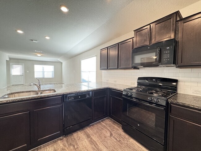 Building Photo - 9714 Marbach Hl