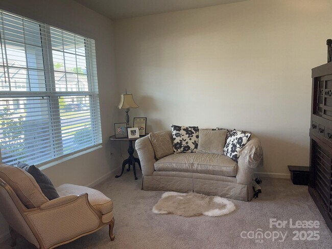 Building Photo - 7208 Wheyfield Dr