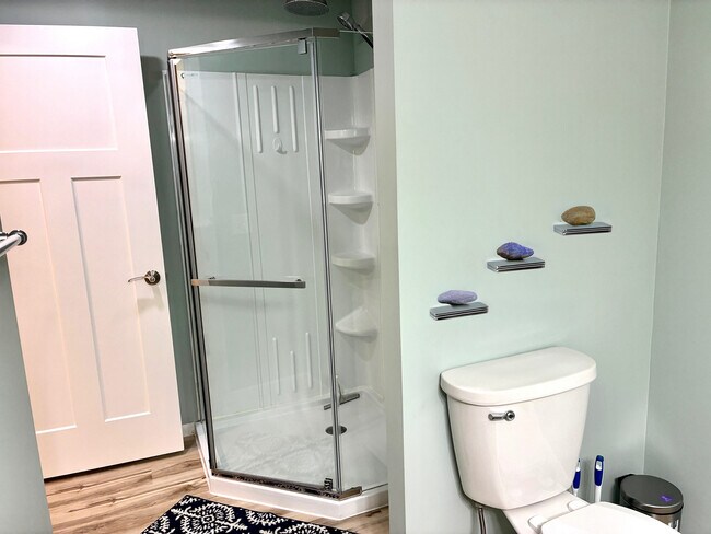 Building Photo - 317 N Wasson Ln