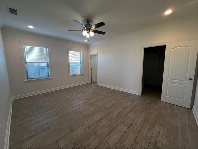 Building Photo - 2148 Pirate Dr