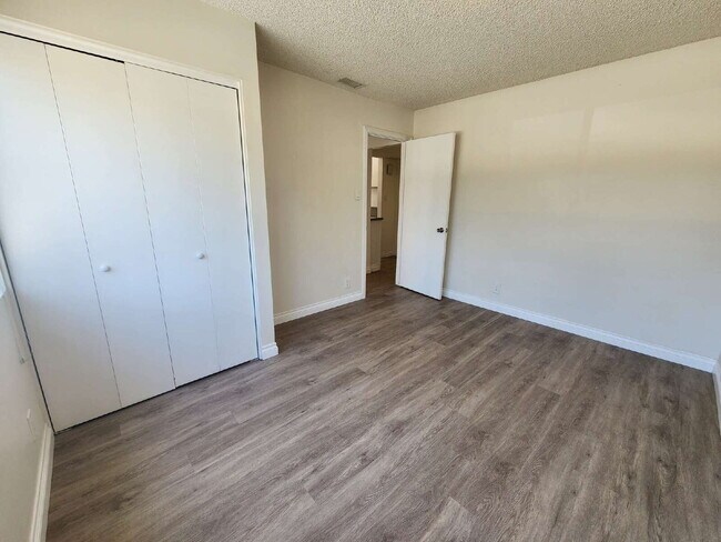 Building Photo - Costa Serena 55+.  3 Bedrooms/2 full baths