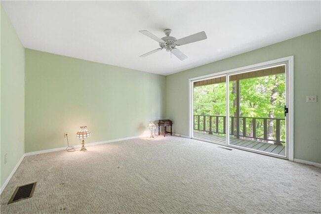 Building Photo - 114 Cherokee Dr S