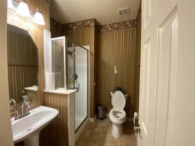 Building Photo - 1012 Levant Ln