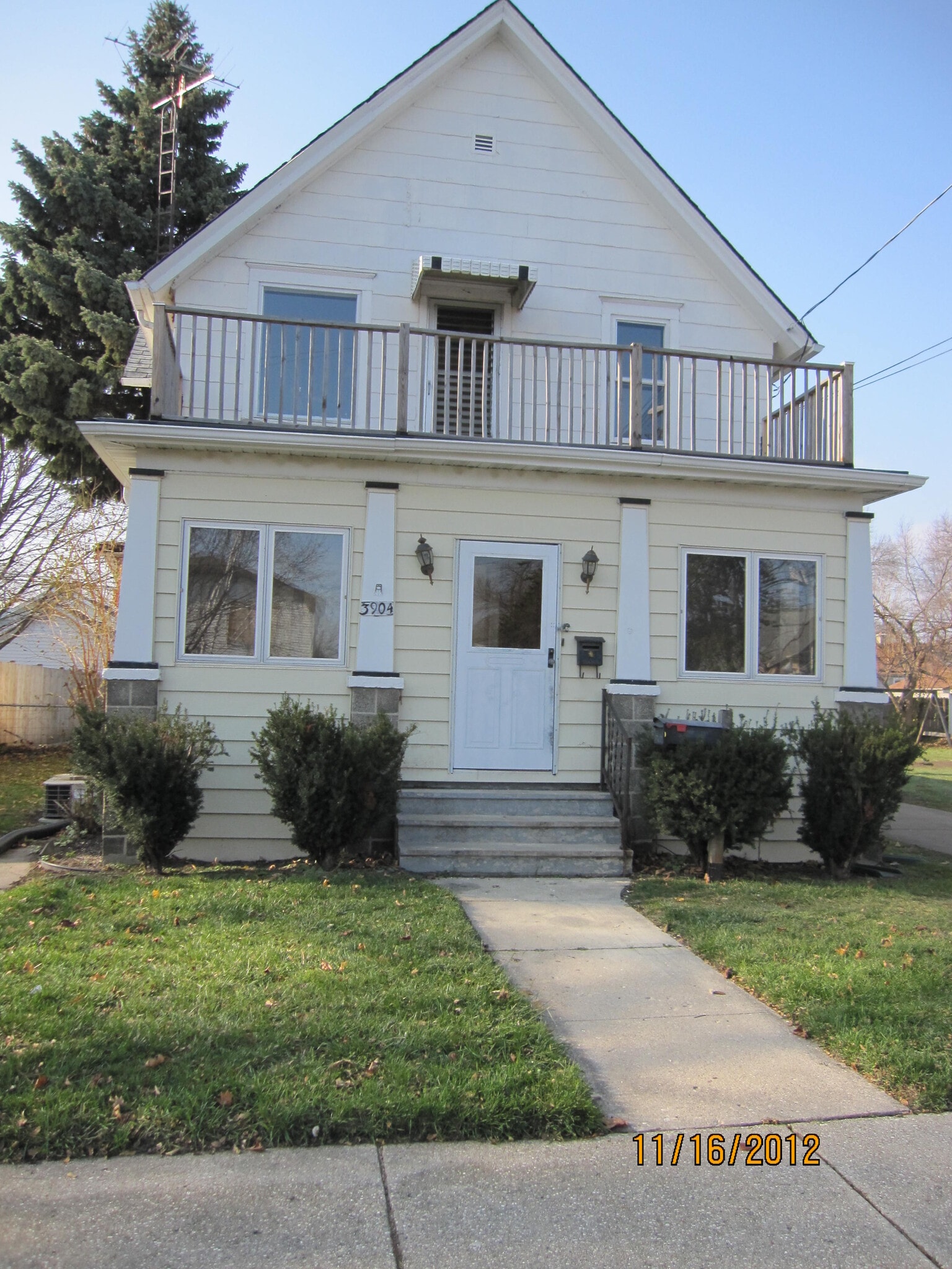 Building Photo - 3904 14th Ave