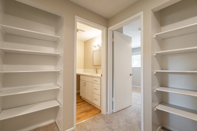 Building Photo - 12387 SW Walnut St