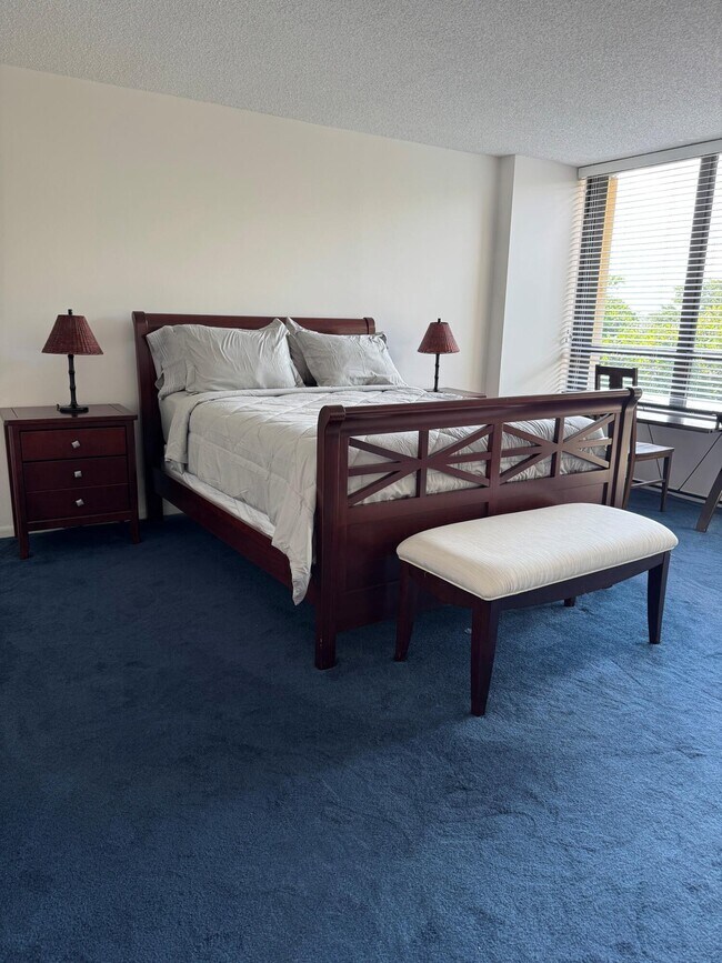 Building Photo - 799 Jeffery St