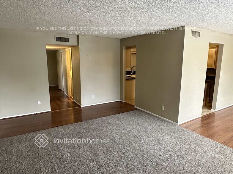 Building Photo - 2301 W Waltann Ln