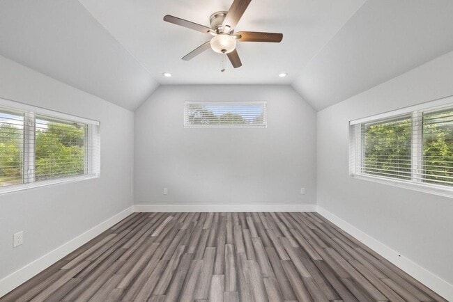 Building Photo - 6109 Cherrylawn Cir