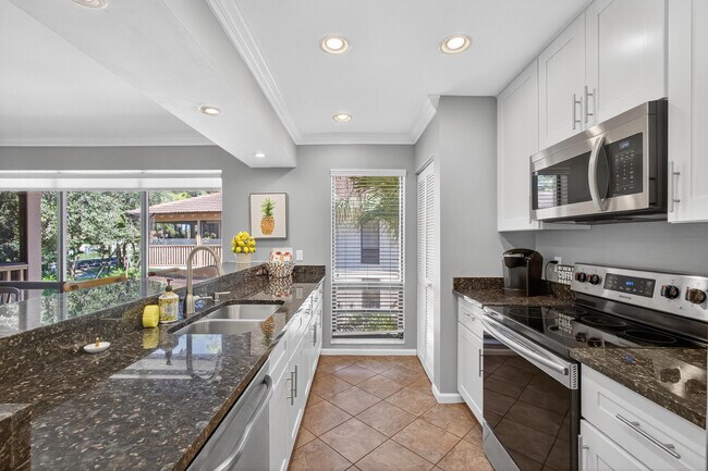 Building Photo - 605 Brackenwood Cove