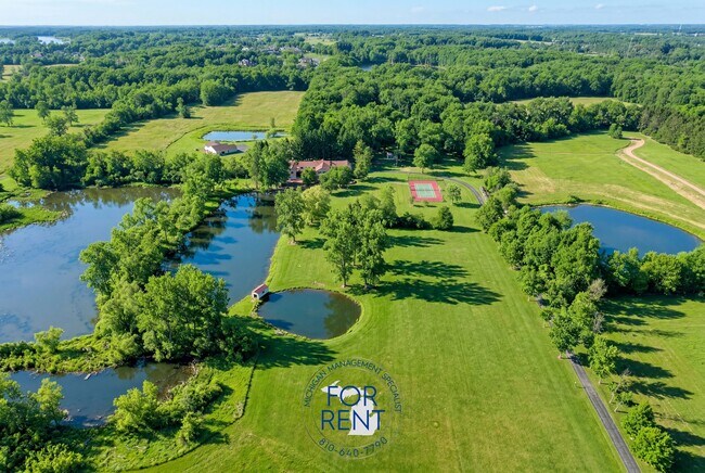 Building Photo - 7255 E Baldwin Rd