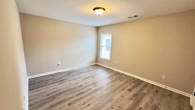 Building Photo - 4792 White Pass Dr