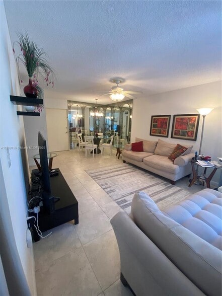 Building Photo - 200 177th Dr