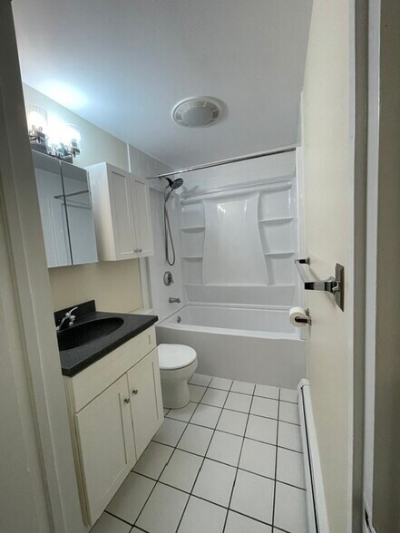 Building Photo - 10 Squanto Rd