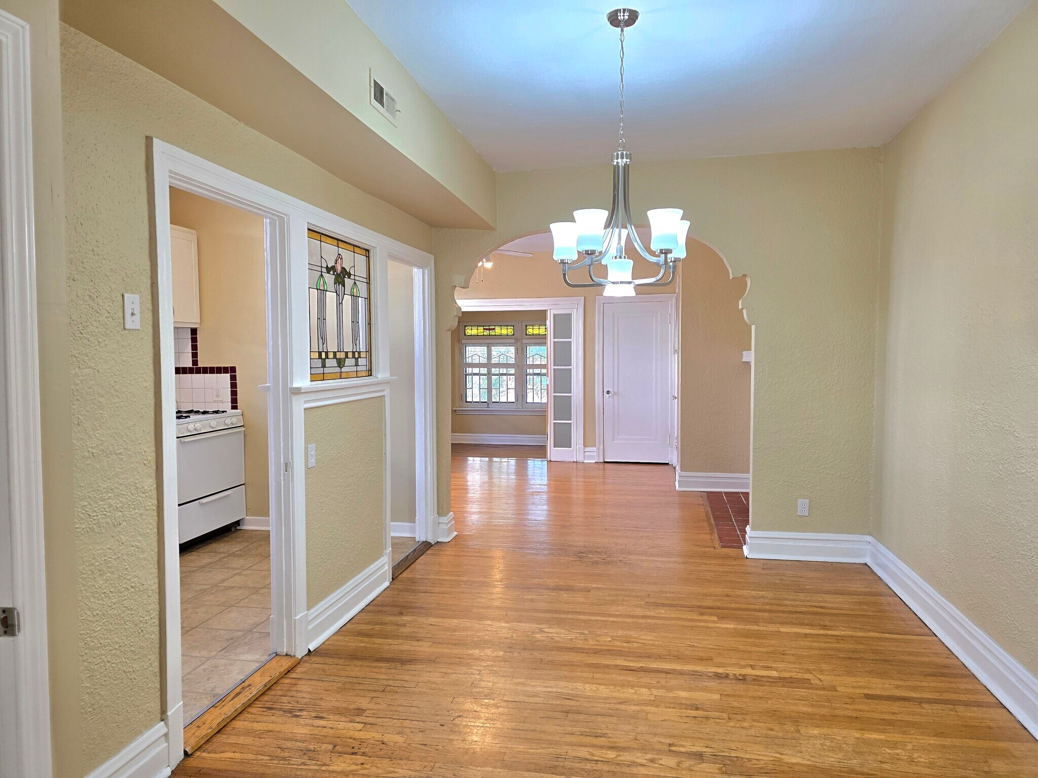 Building Photo - 7212 Forsyth Blvd