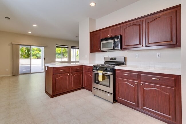 Building Photo - Gorgeous 4 Bedroom Santa Fe Hills Home With a Pool!