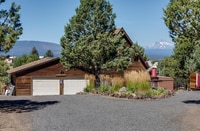 Building Photo - 2br Cabin with Mountain Views on Lush Acre...
