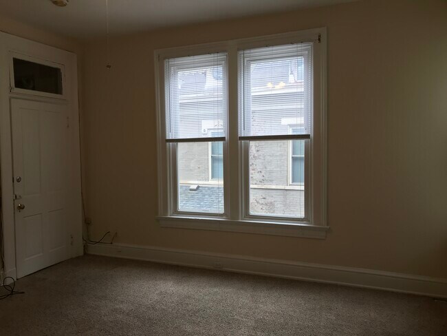 Building Photo - 2654 Bellevue Ave