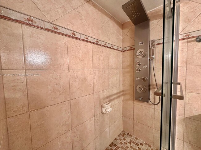 Building Photo - 6039 Collins Ave