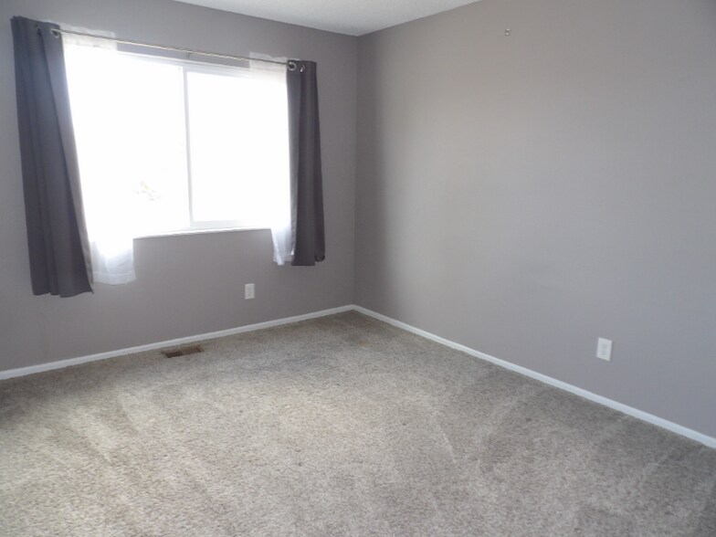 Building Photo - 7015 Woody Creek Dr