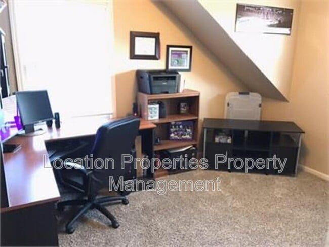 Building Photo - 3604 Lakecrest Ct