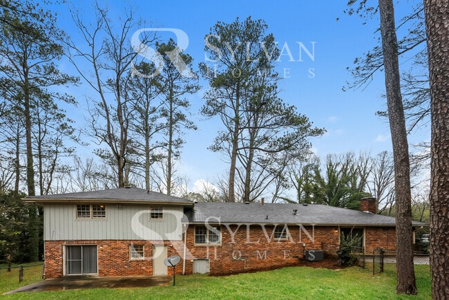 Building Photo - Lease today! No extra charge for contentme...