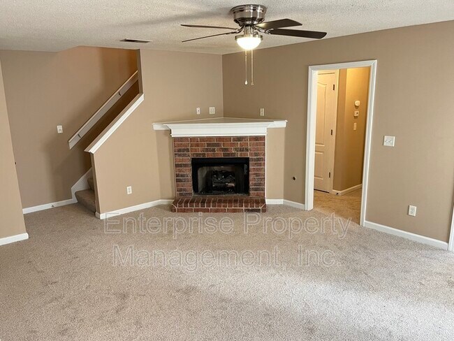 Building Photo - 9221 Lazzini Cove