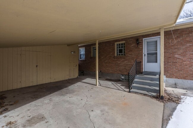 Building Photo - 3704 Greenwich Rd