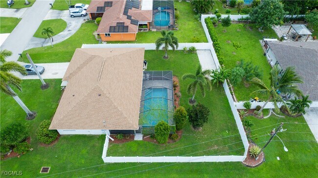 Building Photo - 1702 SE 14th St