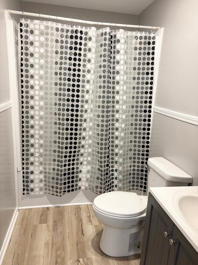 Building Photo - Birchwood Dr