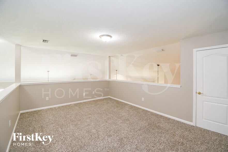Building Photo - 2593 Country Side Dr