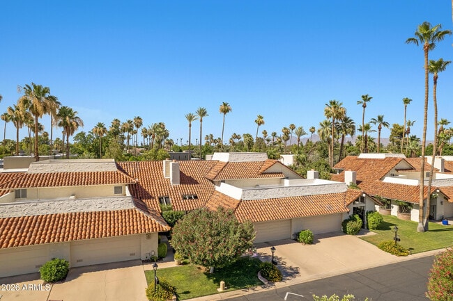 Building Photo - 7118 E Buena Terra Way