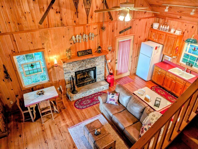 Building Photo - 54 Teaberry Ln