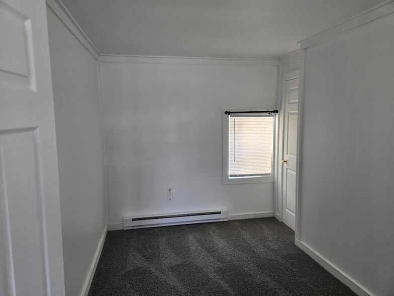 Building Photo - 354 Cherry St