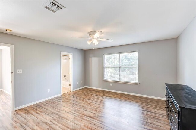 Building Photo - 1709 Windy Park Cir