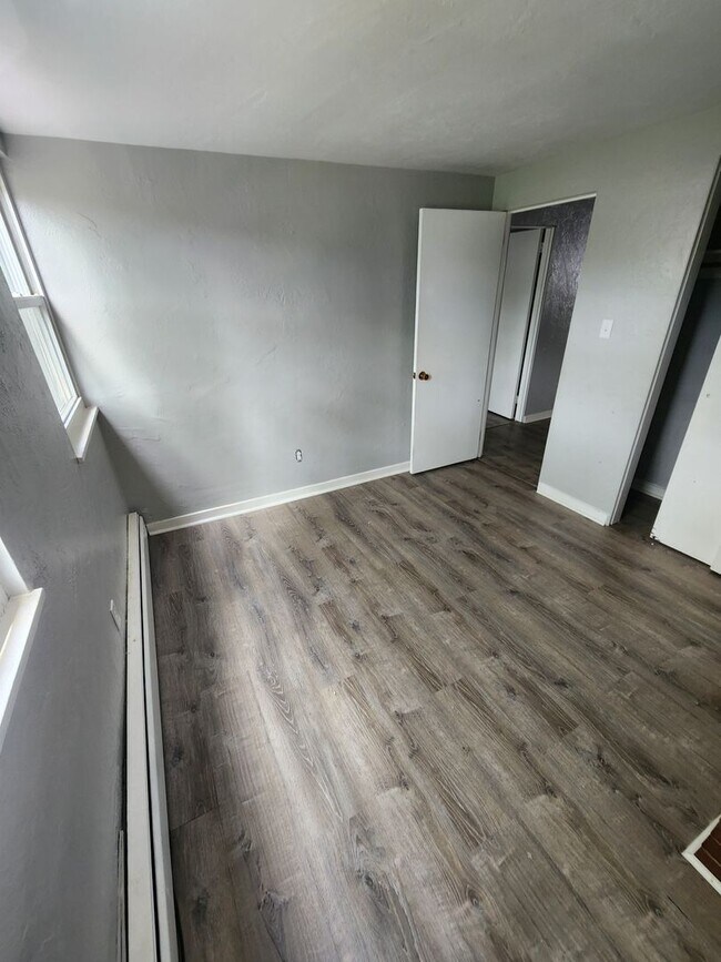 Building Photo - 1511 Hatteras St