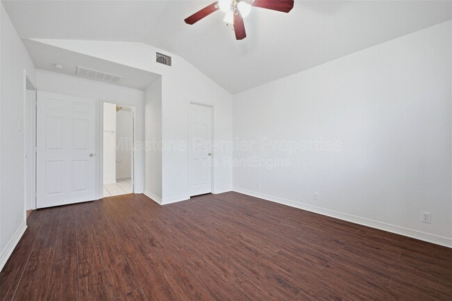 Building Photo - 2418 Loy Lake Rd