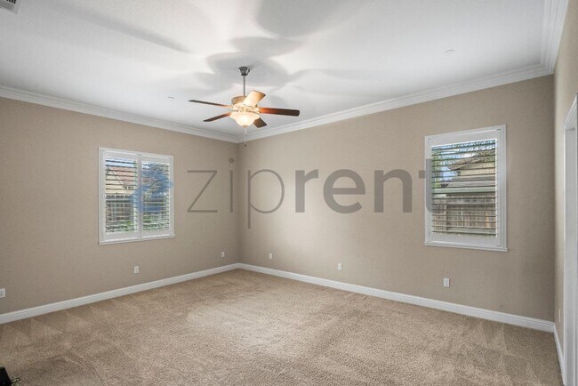 Building Photo - 1491 Maehl Dr